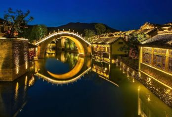 古北水镇1日游【免门票+夜全景+爬长城】【纯玩无购物，往返巴士每人一座】