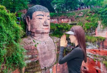 乐山大佛一日游【2-6人纯玩小团/打卡美食街/三环内含接送】【[品质纯玩]纯玩小团，不进店不购物，无强制消费，行程透明】