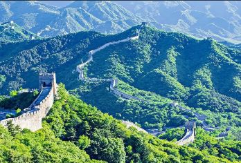 天安门广场看升旗仪式+八达岭长城【团队预约◆可选上门接】【[品质保障]真正，无任何购物店，专业导游带队，看庄严的升旗仪式，登八达岭长城做“好汉”！】