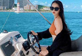 三亚游艇旅游中心一日游【包船出海丨船型可选丨先咨询后下单】【豪华游艇出海，帆船出海，网红