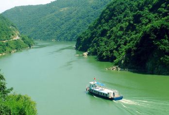 石泉老街汉江三峡后柳水乡美食1日游【体验汉江游船，陕西小江南】