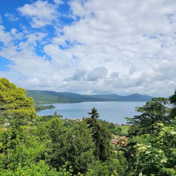 意大利罗马【布拉恰诺往返+古罗马广场+威尼斯广场】包车一日游