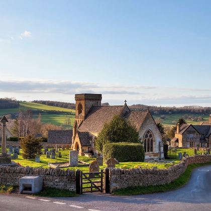 拜伯里+水上伯顿+阿灵顿排屋+斯诺希尔一日游【包车专线】