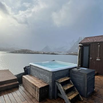 挪威奥斯陆阿克胡斯城堡&圣诞老人邮局一日游【中文司机】