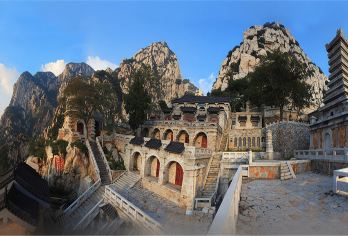 少林寺+三皇寨一日游【含门票+往返车费+保险】【游览禅宗祖庭[少林寺]，登[三皇寨]，领略山岳自然风光】