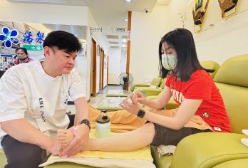 活泉足体养身世界＆ 大稻埕＆敏盛智医城＆大溪老街 凑团游【活泉足体按摩纾压放松，为健康旅程暖身启程】