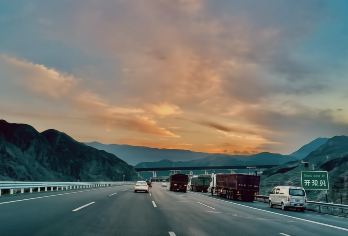 天山天池一日游【精品包车游，上门接送，一单一团，纯玩无购物】【[专车接送]专车无忧往返接送】