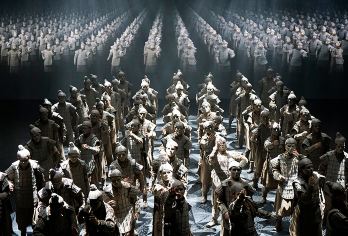 西安兵马俑+《复活的军团》演出一日游【8人小团/上门接送】【[8人精品小团] 晚出发，不用早起，睡到自然醒，西安三环内上门接送，自营车队统一管理，安全有保障！】