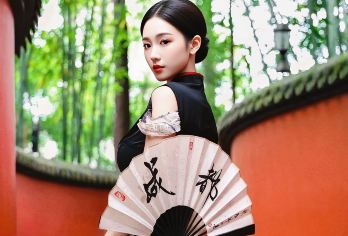 【少城烟火】武侯祠+锦里+宽窄巷子+玉林路一日游【逃离日常+品尝成都特色美食】