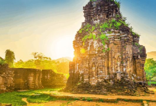 美山圣地和大理石山私人旅游（英语司机陪同）【按照您自己的行程，随时探索五行山**丽的洞穴和古塔 探索美山圣地，这里有可追溯至 7 世纪的塔楼和寺庙。 我们的经验丰富的司机拥有流利的英语和精通当地的知识，可以与您分享与您的体验相关的任何信息。】