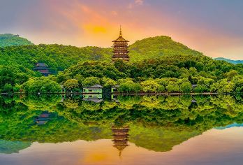 杭州西湖游船+雷峰塔+宋城千古情一日游【纯玩团，赠送午餐】【优选行程 畅游地标景点，寻国家宝藏，赏世界文化遗产，漫游古街感受此座老城慢时光。】