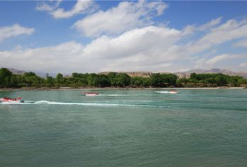 拉脊山+贵德国家地质公园+清清黄河一日游【往返车费•纯玩】【1，达人带队，精选线路，深度体验，创新玩法，贴心管家，摄影帮手，路上美景随走随停！】