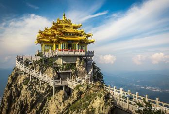 【轻享2-8人】小团老君山●赠登山礼包+上门接送+全程高速【[自由纯玩]抵达景区后自由活动，全程不进店，行程更轻松。】