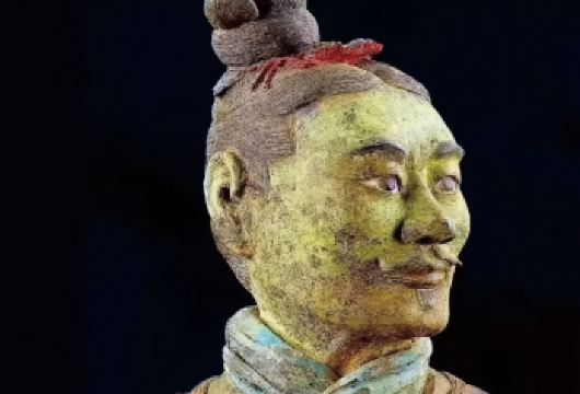 兵马俑+华清宫+长恨歌/千古情/驼铃传奇【赠汉服妆造+午餐】【[亮点1]赠午餐分餐制/无线耳麦/导游讲解。兵马俑专属通道错峰入园！】