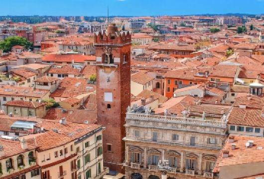 【维罗纳】竞技场-朱丽叶故居-古城漫步-可登山缆车俯瞰爱之城【包车游不拼车|中文司机服务|景点可调】