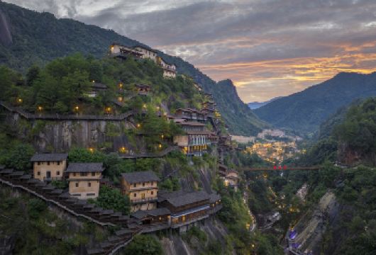 上饶望仙谷半日游【日·夜景 婺源/上饶起止 散客拼团天天发】【上饶起止：上饶嘉莱特沁庐酒店（近万力时代）集散；】