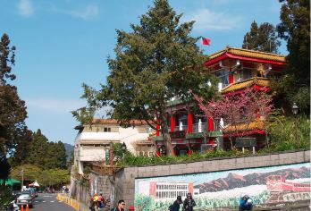 台湾阿里山森林游乐区+奋起湖老街一日|嘉义市区-包车往返&【家庭专项包车，行程可调整】