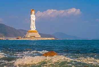 三亚-南山文化祈福一日游—海上观音像+南山寺【专车直达南山文化旅游区门口，免去公共交通换乘麻烦，尤其适合中老年群体轻松出行】