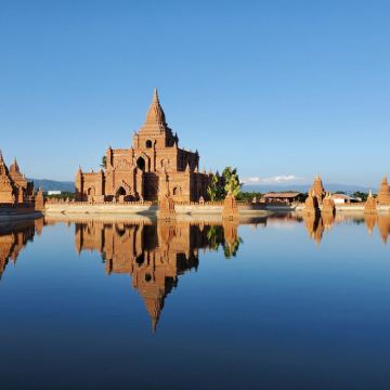 芒市出发瑞丽一日游【莫里瀑布+一寨两国+姐告国门+中缅街】