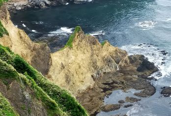 日本登别地狱谷-大汤沼-地球岬-祝津公园【北海道中文专车】【中文专车出行，景点灵活调整，打卡经典，游玩自己定义，无需等待，专属贴心服务，尽享惬意旅程】