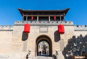 平遥起止/山西黄河壶口瀑布旅游区/王家大院/一日游【壶口瀑布：观看八大景观，黄河水在这里呼啸而下，溅起巨大的浪涛，激起水雾烟云，气势磅礴，令人无不震撼】