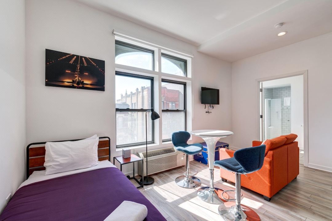 Chicago Second Floor Studio by 747 Lofts