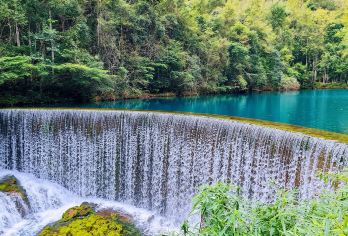 贵州荔波小七孔景区一日游【包车游&地球上的绿宝石&上门接送】【[优势亮点]私家团、ViP一单一团，不拼车，不拼人，专车专用，属于专属空间。】