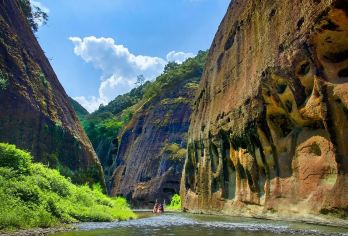 泰宁上清溪+寨下大峡谷一日游【上清溪：竹筏漂流99曲、88滩、77弯、66峰、55岩、44景、33里，妙在原始，美在自然】