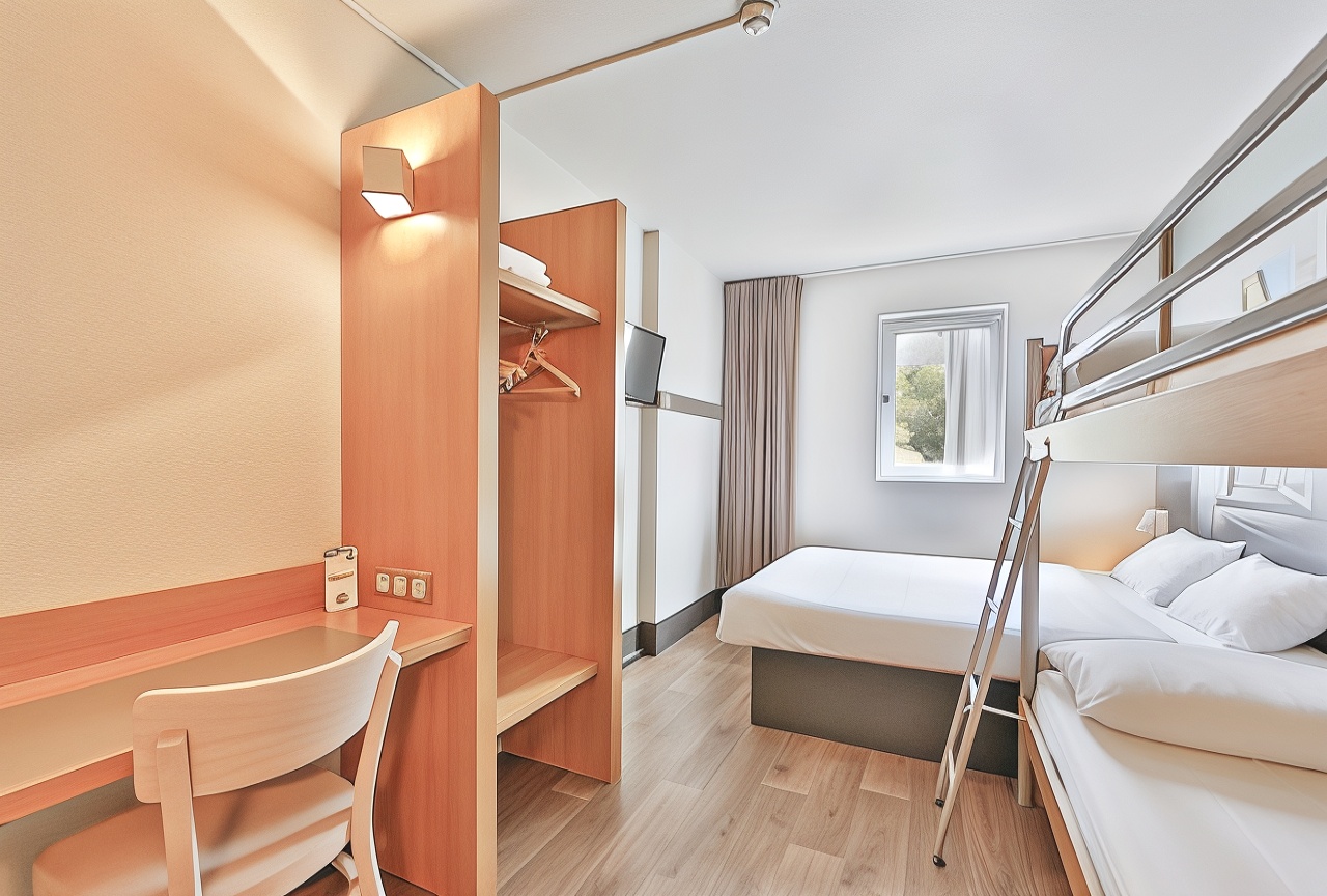 南瓦朗斯民宿酒店-官方