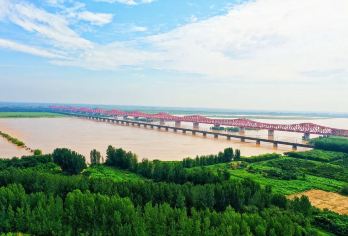 河南康百万庄园+郑州黄河文化公园一日游【包车游+上门接送】【[私享小团]一单一团，专属用车，精品小团，你的旅行你做主，轻松享受度假时光；】