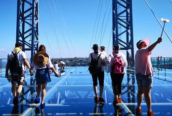 三亚呀诺达热带雨林一日游上下山交通工具+|玻璃栈道|自助午餐【[全域接送]三亚湾，大东海，亚龙湾均有接送点，出行不在担心打车的问题.】