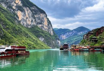 重庆武隆天生三桥+龙水峡地缝+乌江画廊一日游私家团【VIP豪华私人小团，行程自在，轻松惬意，12小时畅玩重庆旅游胜地】