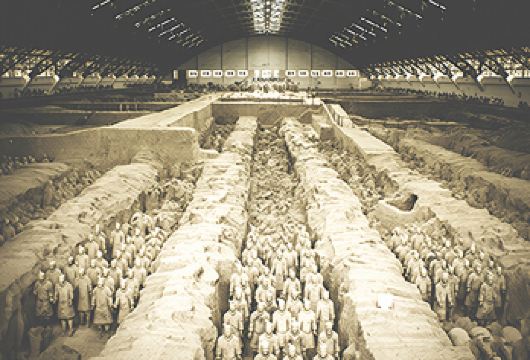 西安秦始皇帝陵博物院(兵马俑)【门票+讲解+无线耳麦使用】【[深度讲解]资深讲解老师深度讲解，带您了解大秦的辉煌历史，无需长时间等待，让出游变得更舒心】