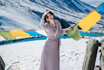 祁连岗什卡雪峰景区一日游【连心湖+七彩瀑布｜赠骑马拍照体验】【[安心出游]20年老牌地接社 自营车队市区上门接送 让您出行无忧 1人即可发团 土著领队风趣幽默】