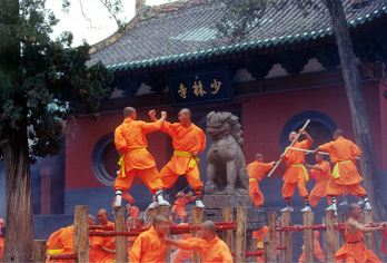 洛阳龙门石窟+少林寺一日游【纯玩·市区多个上车点】【一日游行程轻松愉快，适合没太多时间但又想旅行的人群】