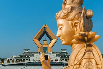 法门寺+乾陵一日游【永泰公主/懿德太子墓|含中餐|接早】【[地宫一开，半世盛唐]法门寺佛塔被誉为“护国真身宝塔