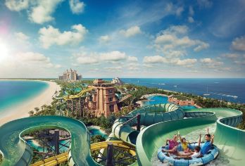 富国岛珊瑚公园+云退岛+甘吉岛+香岛+水上乐园【自助午餐】【乘船在岛屿间穿梭，沐浴阳光，欣赏壮丽的海景，参加水下探险，通过浮潜探索富国岛海底的珊瑚礁王国】