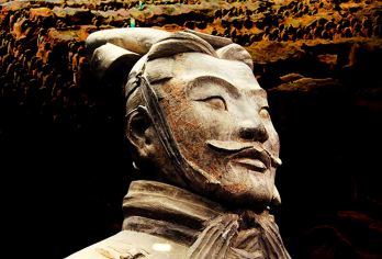 秦始皇帝陵博物院兵马俑+华清宫一日游【可选中文/英文导游】【5A 景区联游，可选中文或者英文专属导游，大咖纯讲解！深度解析历史底蕴，解锁文化密码。】