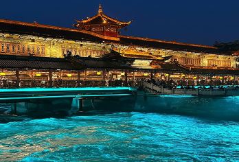 2-8人蓝眼泪夜景·都江堰景区+青城山一日四环内上门接早【[安心游]境内累计接待人数超10万人，匠心打造，值得信赖；】