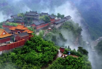 苍岩山风景区一日游【包车游】游玩时间自由，市区二环内上门接【5座、7座、9座、16座、27座、37座等多种车型任您选】
