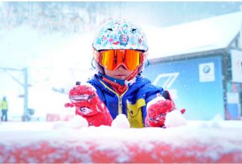 北京出发崇礼万龙滑雪场一日游【崇礼各大滑雪场包车】【白色梦幻景色 幸福起点滑出精彩人生】