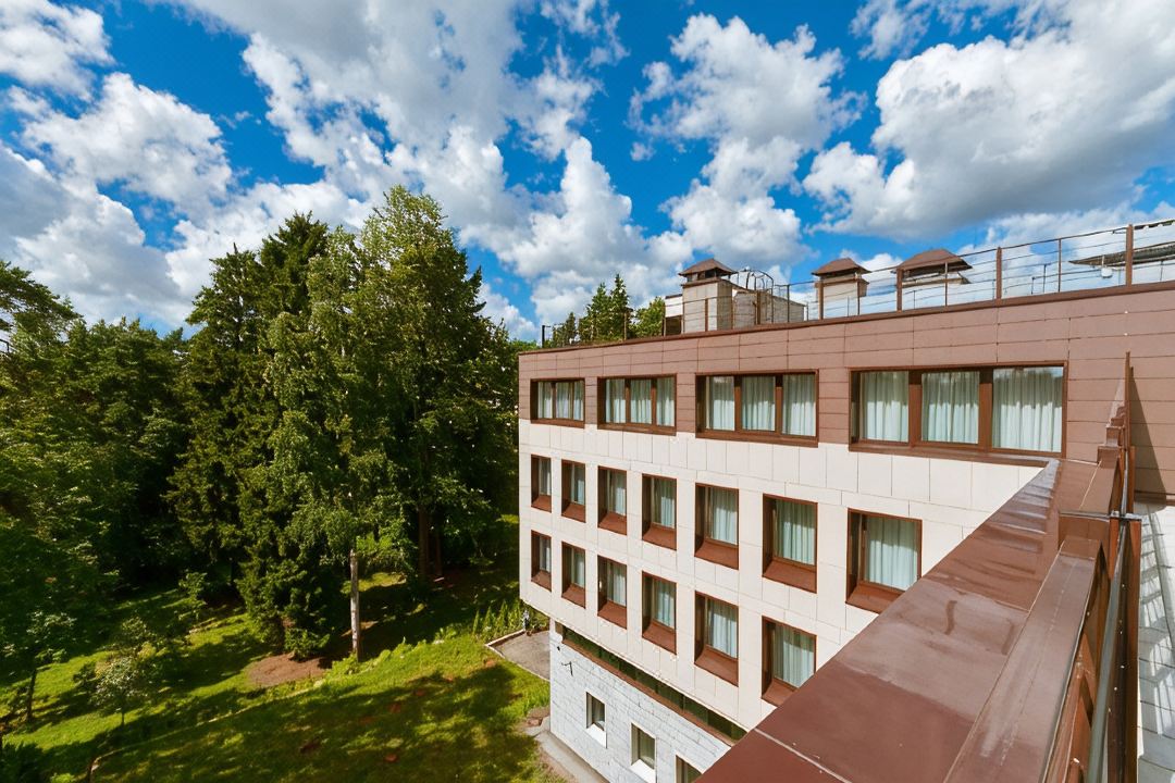 G9 Hotel