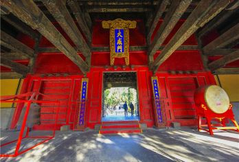 曲阜三孔+尼山圣境+孔子博物馆一日游【曲阜市区及周边包车游】【想你所想，给你不一样的体验，包车一对一服务】