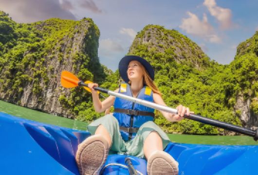 万荣一日游【南松河皮划艇+坦江溶洞+水下溶洞 +1号泻湖】【万荣城区内酒店接送】