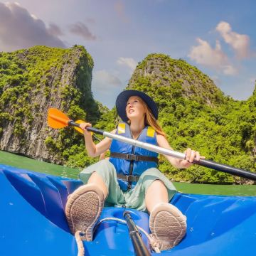 万荣一日游【南松河皮划艇+坦江溶洞+水下溶洞 +1号泻湖】