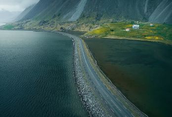 冰岛雷克雅未克往返市区网红景点+蓝湖-可追极光包车-精选【专属客服和本地中文司机，一家一团包车】