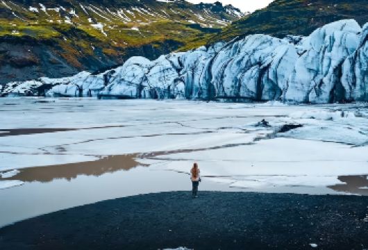 冰岛雷克雅未克+索尔黑马冰川+路德教会一日游【历史深度 + 梦幻景观” 双主题联动，一天内实现 “厚重历史” 与 “浪漫美学” 的双重体验】