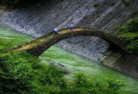 恩施市鹿院坪一日游【纯玩|城区酒店免费接送|小众秘境】【恩施经典景区网红景点，2人成团 ，天天发班 ！】