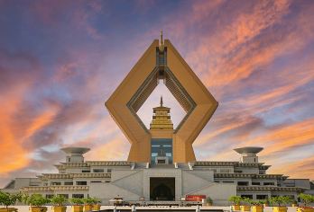 法门寺+乾陵+茂陵一日游【三环接早+赠懿德太子墓+无线耳麦】【[亮点一]三环内接早+本社发团专车专导不倒团+可选素斋午餐+赠送使用无线耳麦+赠送懿德太子。】