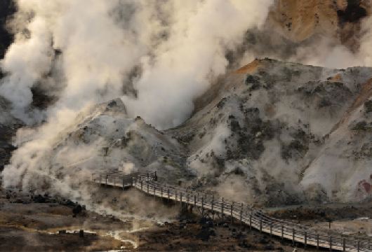 日本北海道登别洞爷湖＋地球岬＋支芴湖一日游【亲临登别地狱谷，感受温泉喷涌的壮丽奇观！】